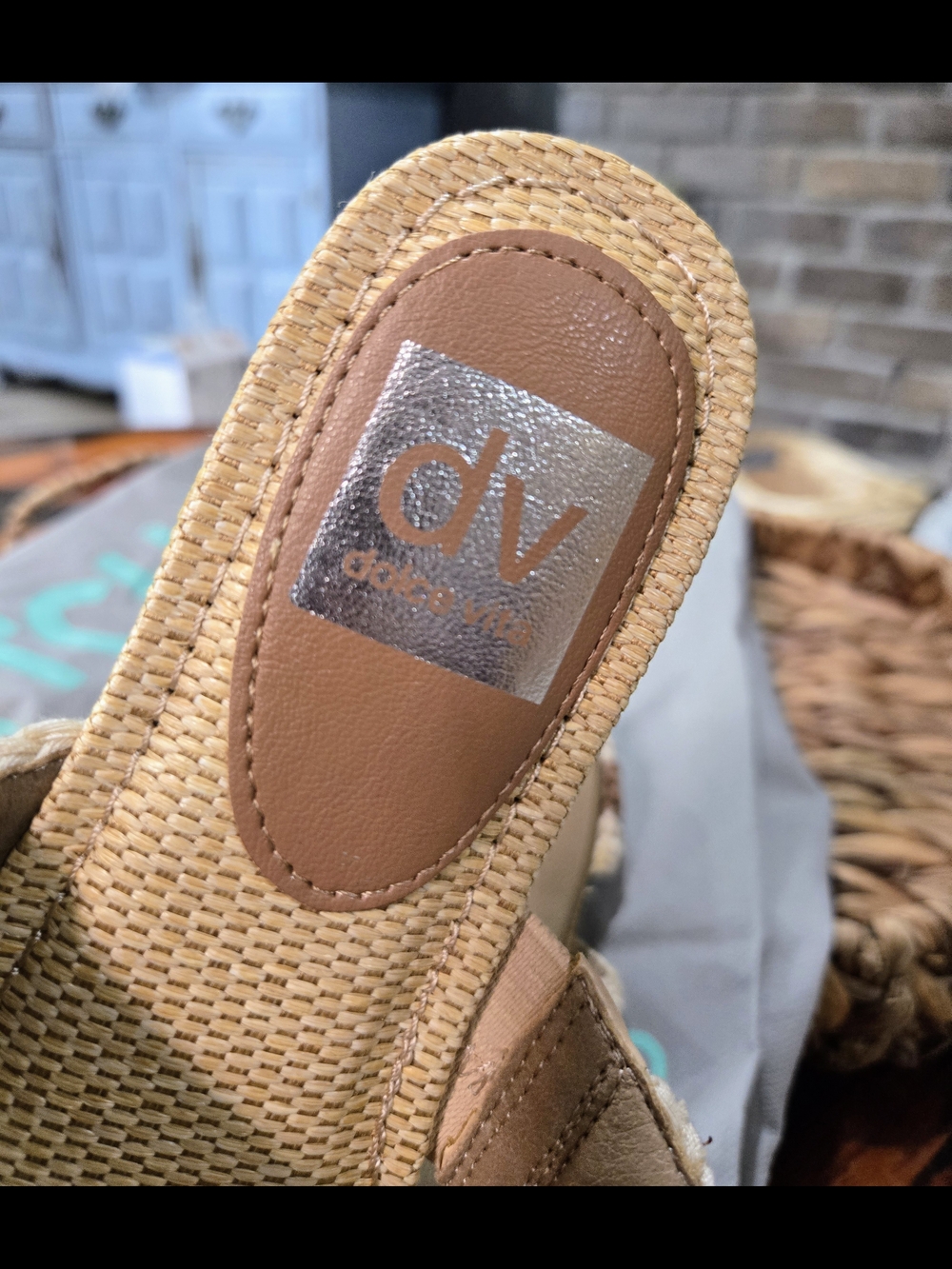 NWT DV by Dolce Vita Geeya C Crochet Slide Sandals Tan 6.5 - Picture 4 of 11